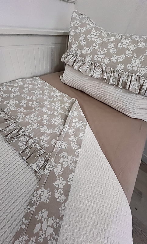 Elorenest Vizon Çiçekli Fırfırlı Tek Kişilik Pike Seti